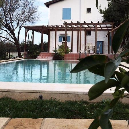 Otel Od Urla Exterior foto