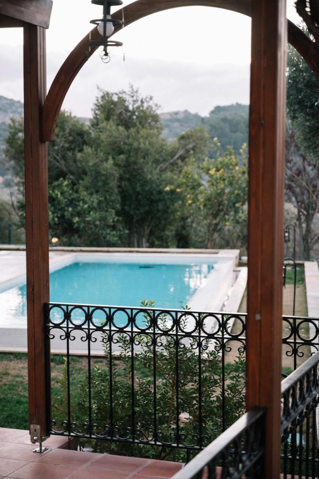 Otel Od Urla Exterior foto